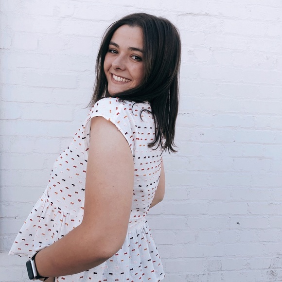 Meet your Posher, Sophie - Picture 1 of 4